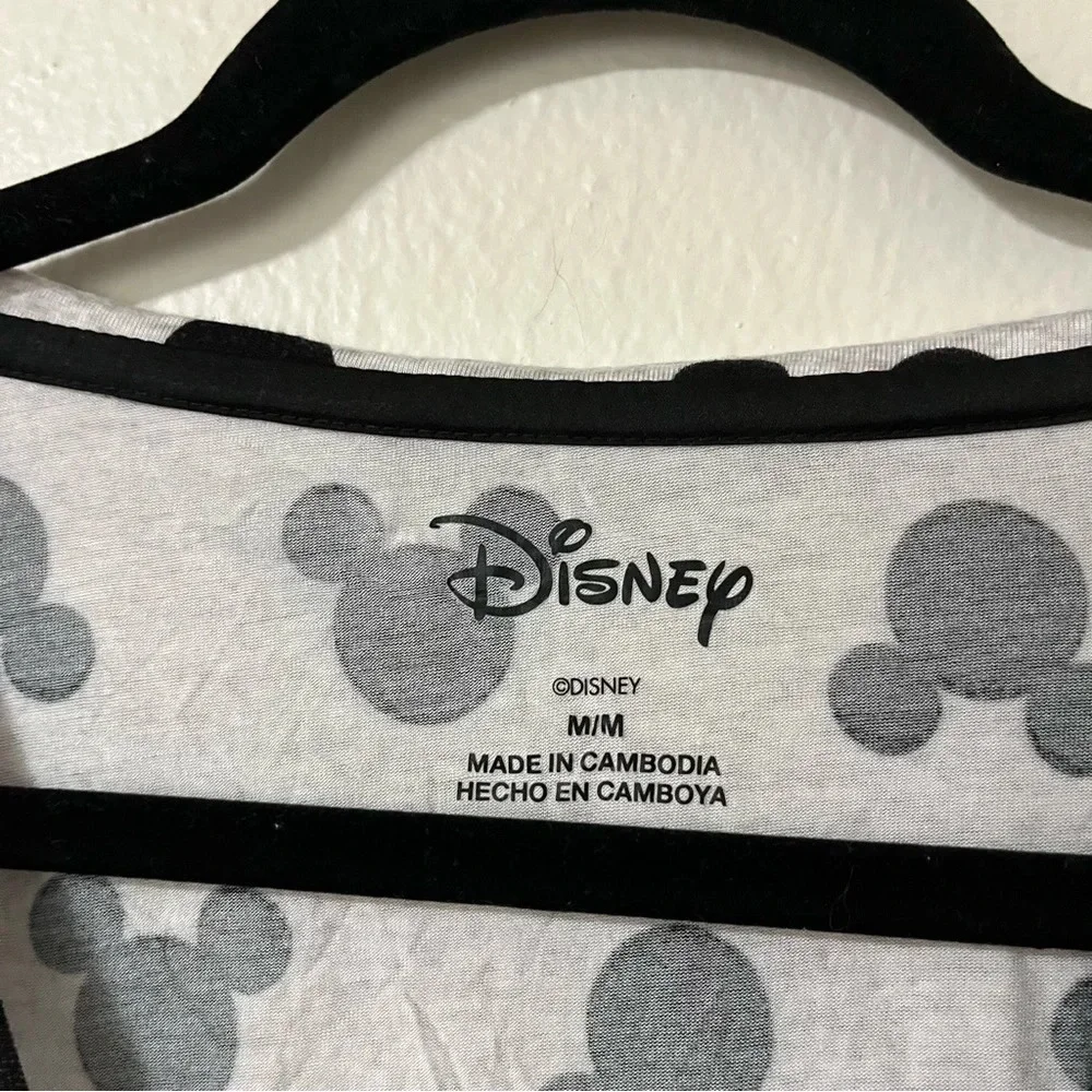 DISNEY Women's size Medium Oversized All over Print Mickey Mouse Pocket Tee
